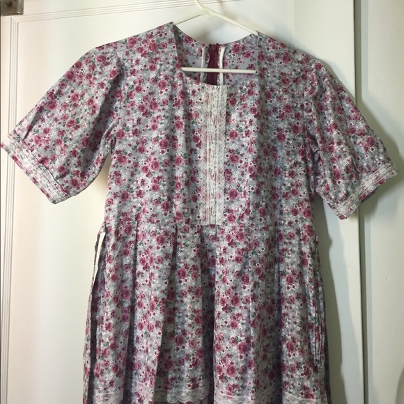 Floral women’s dress. - Picture 4 of 5
